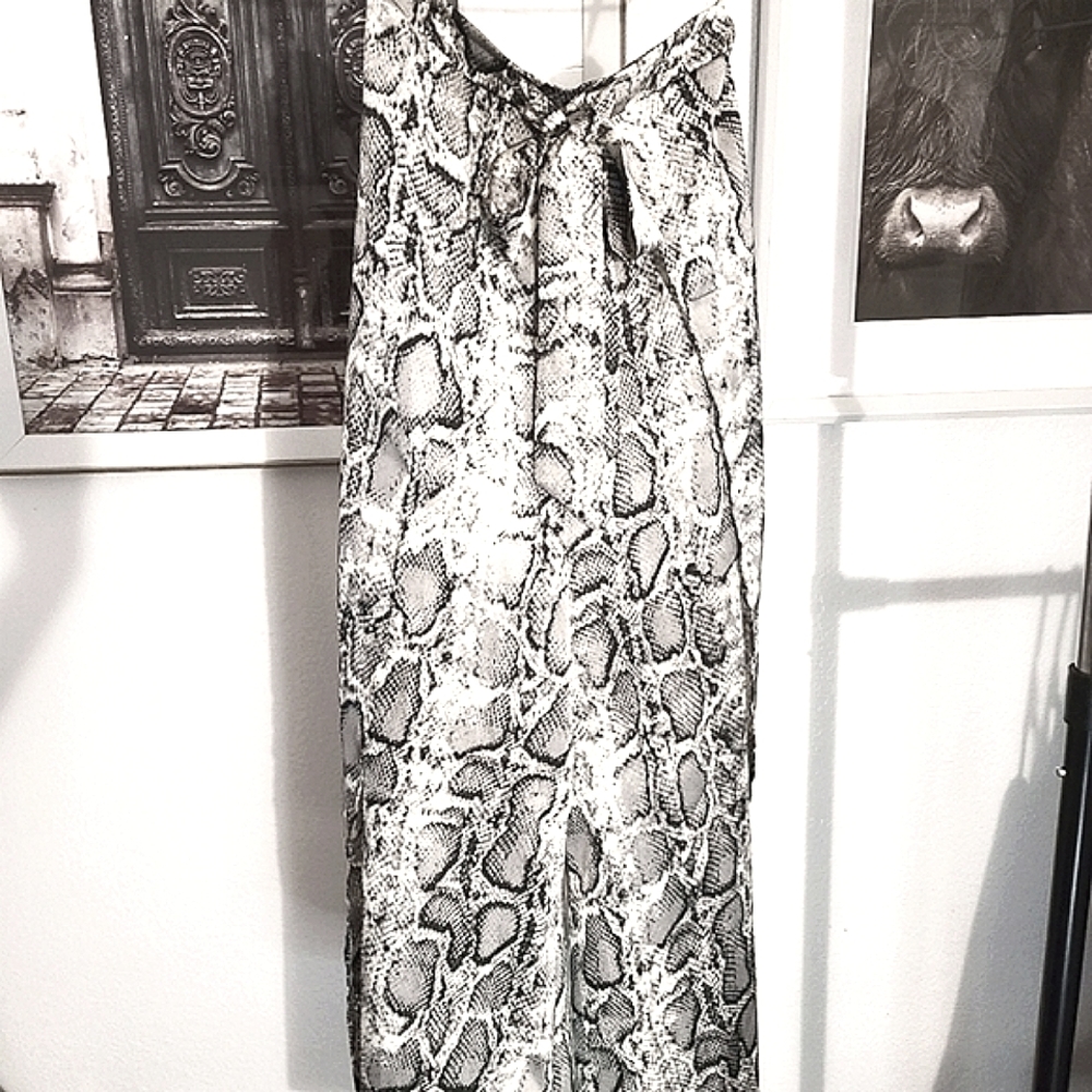 New Pants - Wide Leg High Waisted- Small